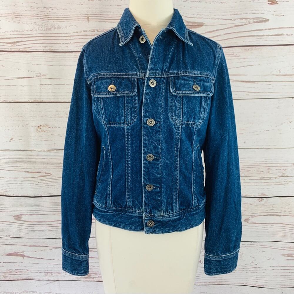 Tommy Hilfiger denim jean jacket pockets